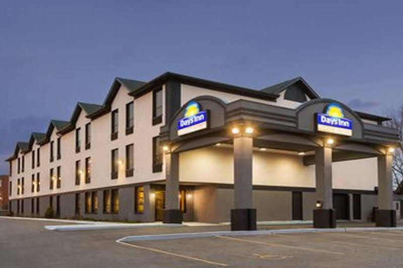 Days Inn By Wyndham Toronto East Lakeview Exteriör bild